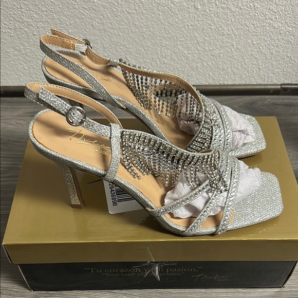 Thalia Sodi Women's Skylar Embellished Sandals - Picture 5 of 6